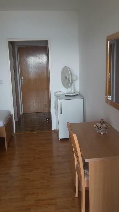 As Brela Hotel Eksteriør billede