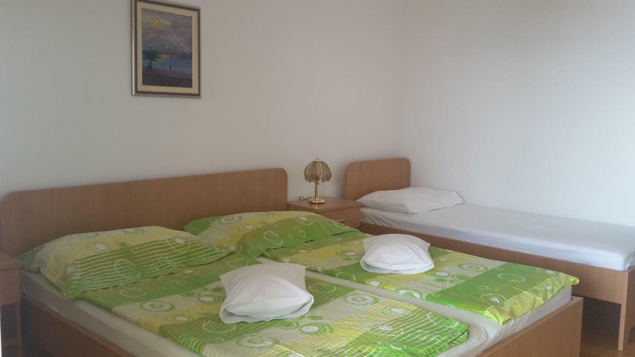 As Brela Hotel Eksteriør billede